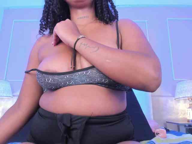 CamilleWest webcam