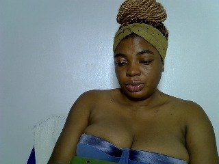 LadyNoire's Live Webcam