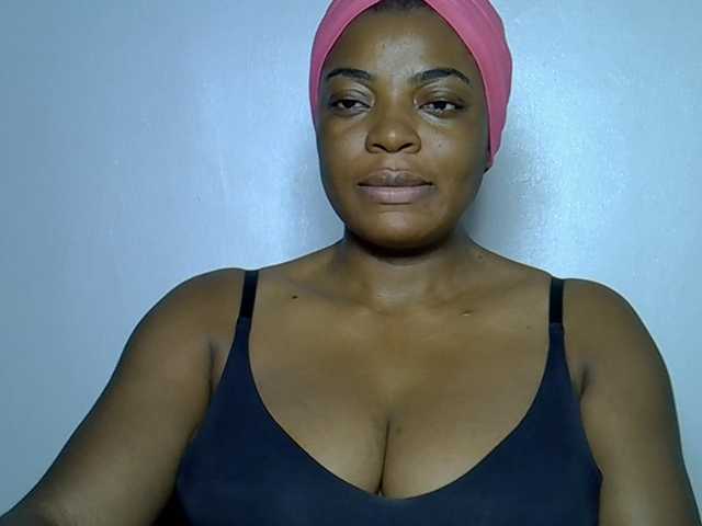 LuxeEmpress live cam on BongaCams