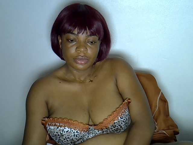LuxeEmpress live cam on BongaCams