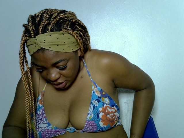 LuxeEmpress live cam on BongaCams