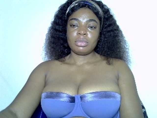LuxeEmpress live cam on BongaCams