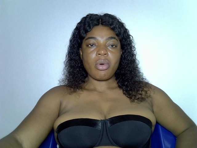 LuxeEmpress live cam on BongaCams