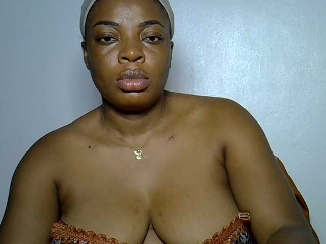 LuxeEmpress live cam on BongaCams