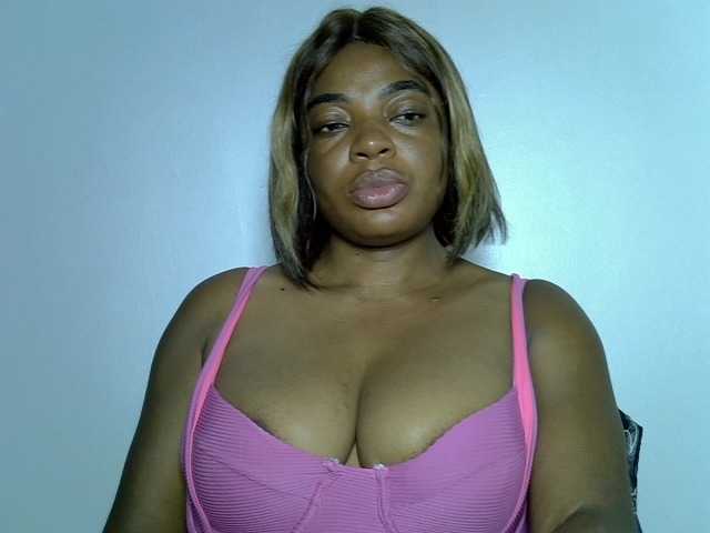LuxeEmpress live cam on BongaCams