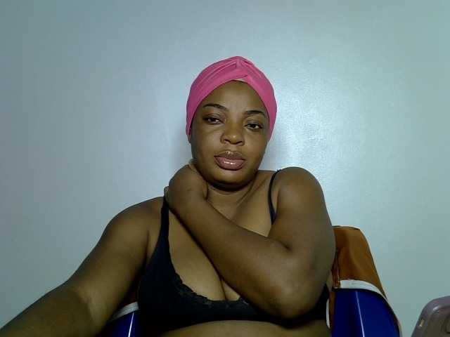 LuxeEmpress live cam on BongaCams
