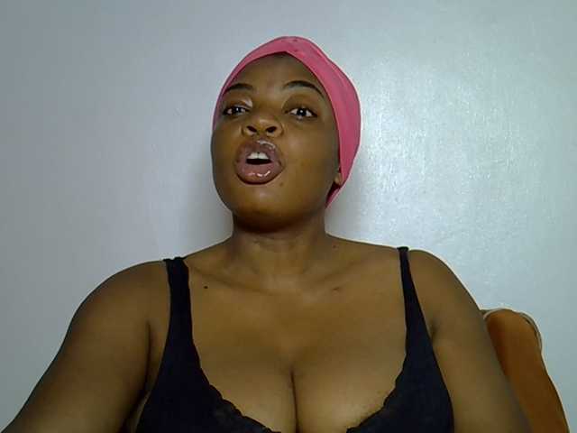 LuxeEmpress live cam on BongaCams