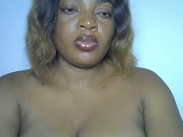 LuxeEmpress live cam on BongaCams
