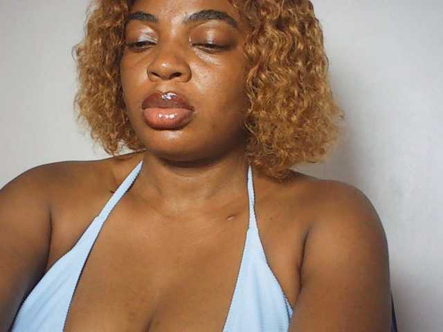 LuxeEmpress live cam on BongaCams
