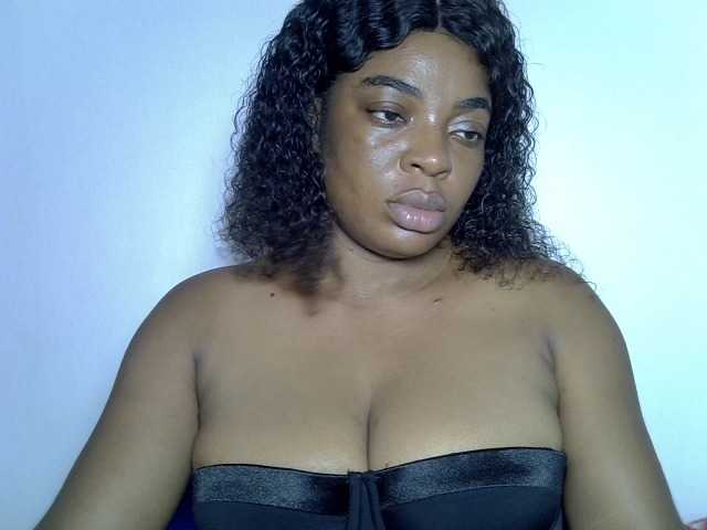 LuxeEmpress live cam on BongaCams
