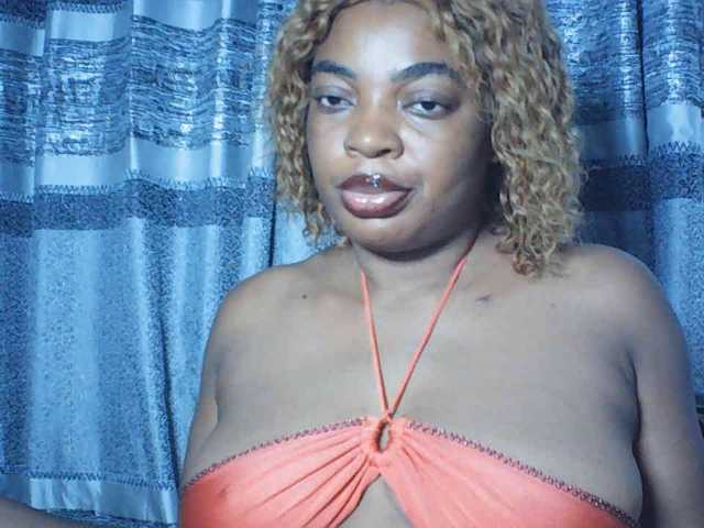 LuxeEmpress live cam on BongaCams