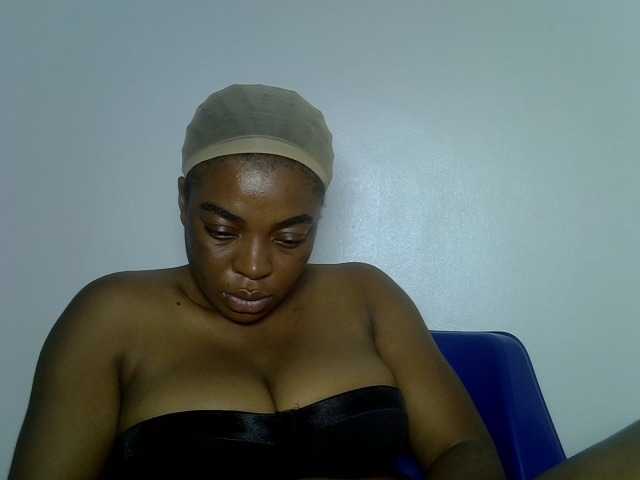 LuxeEmpress live cam on BongaCams