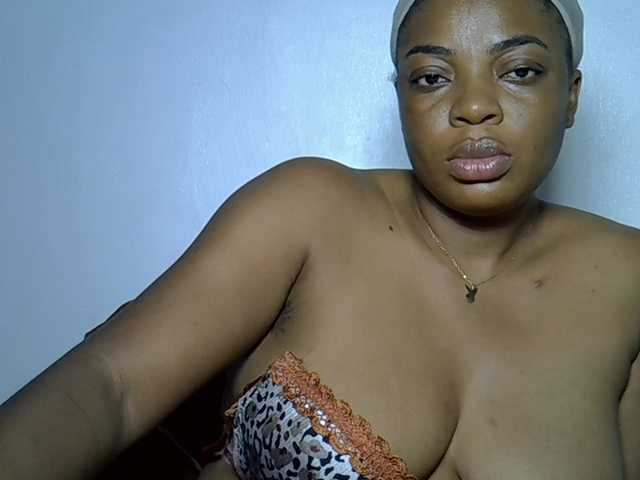 LuxeEmpress live cam on BongaCams