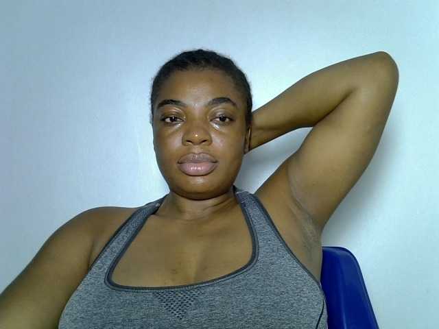 LuxeEmpress live cam on BongaCams
