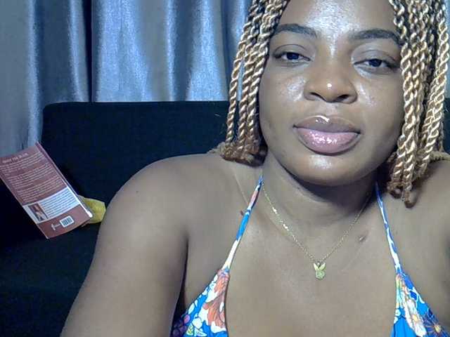 LuxeEmpress live cam on BongaCams