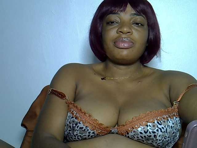 LuxeEmpress live cam on BongaCams