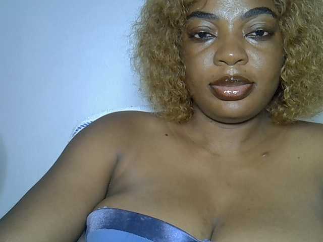 LuxeEmpress live cam on BongaCams