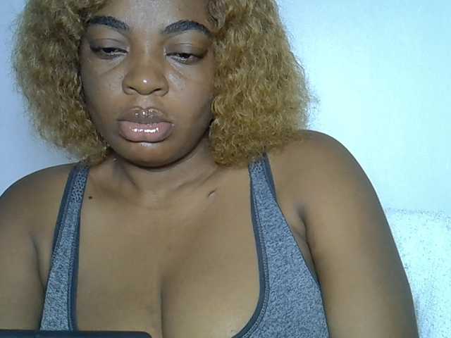 LuxeEmpress live cam on BongaCams