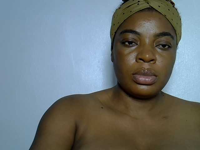 LadyNoire live webcam show