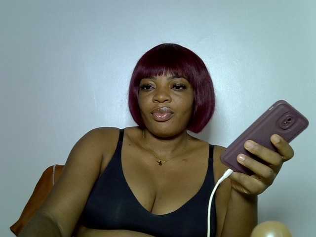 LuxeEmpress live cam on BongaCams