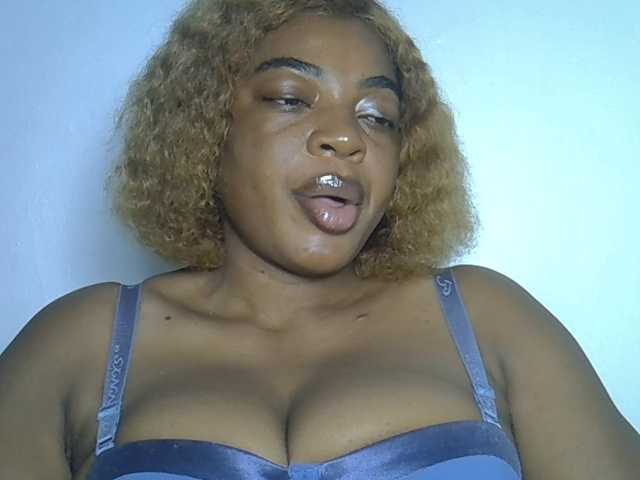 LuxeEmpress live cam on BongaCams