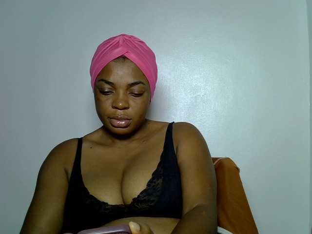 LuxeEmpress live cam on BongaCams