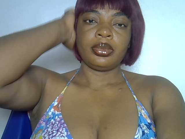 LuxeEmpress live cam on BongaCams