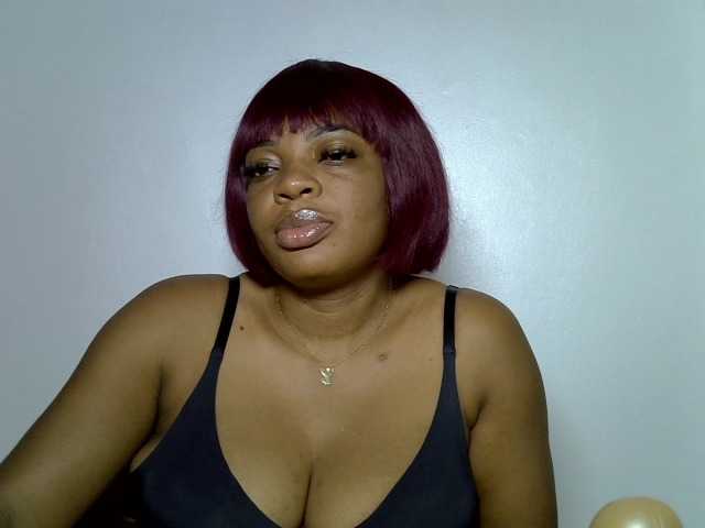 LuxeEmpress live cam on BongaCams