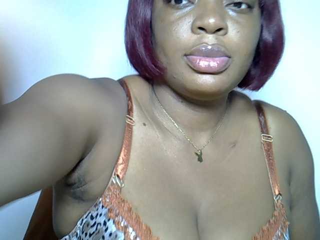 LuxeEmpress live cam on BongaCams