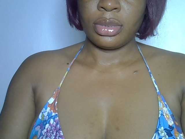 LuxeEmpress live cam on BongaCams