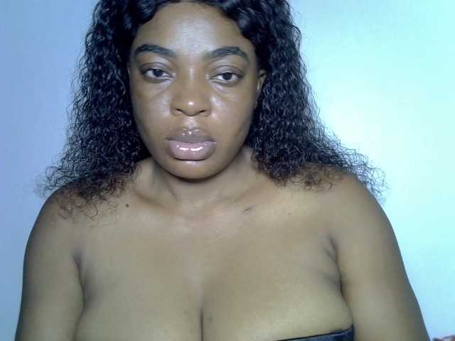 LuxeEmpress live cam on BongaCams