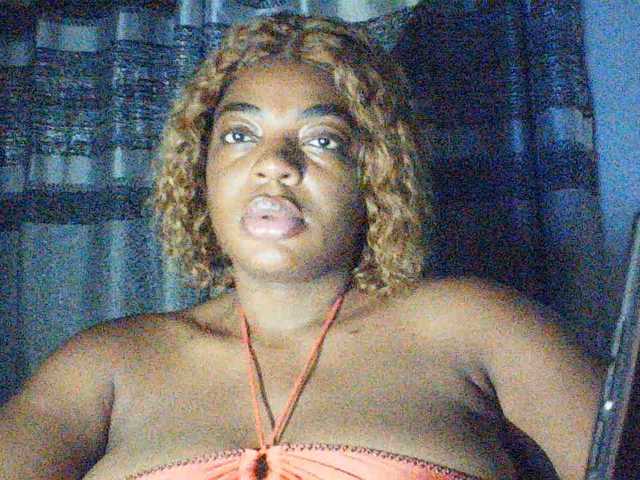 LuxeEmpress live cam on BongaCams