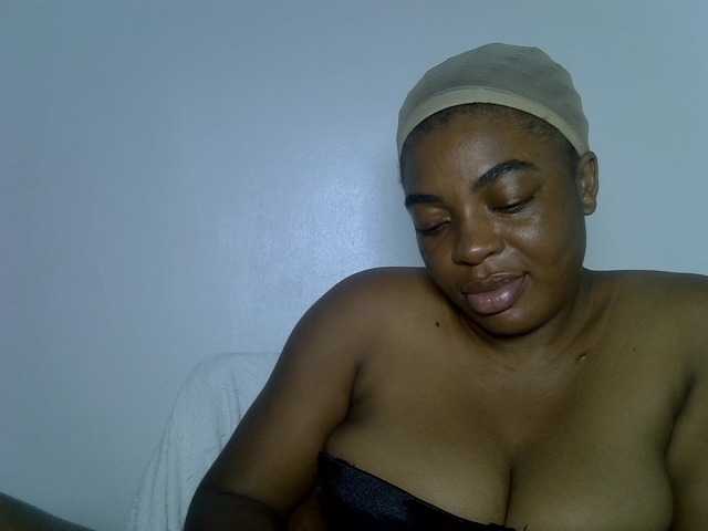 LuxeEmpress live cam on BongaCams