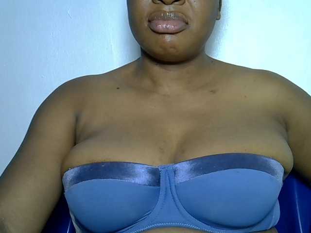 LadyNoire live webcam show