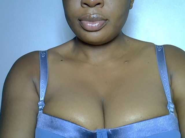 LuxeEmpress live cam on BongaCams