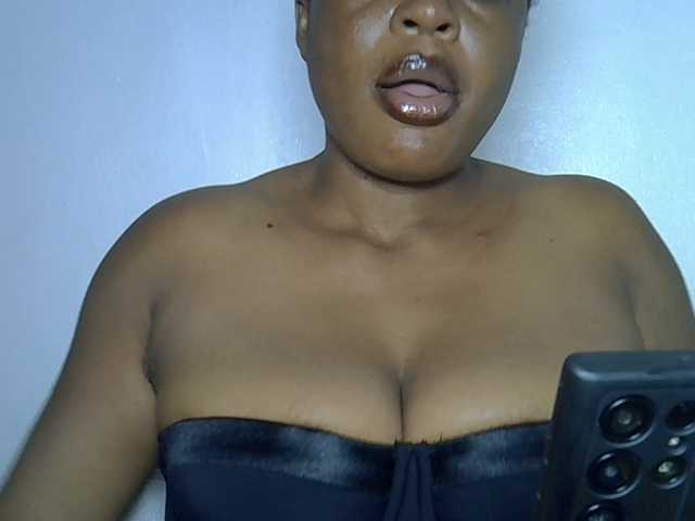 LuxeEmpress live cam on BongaCams