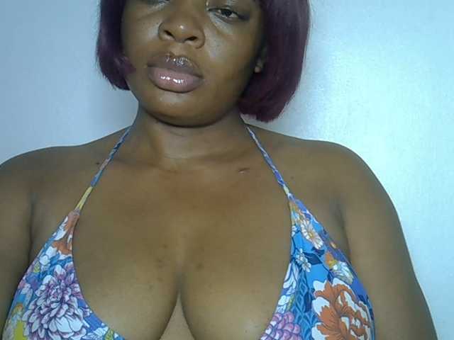 LuxeEmpress live cam on BongaCams