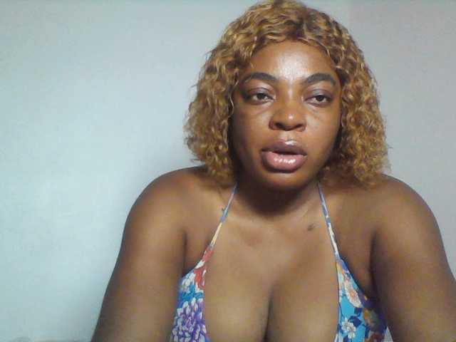 LuxeEmpress live cam on BongaCams