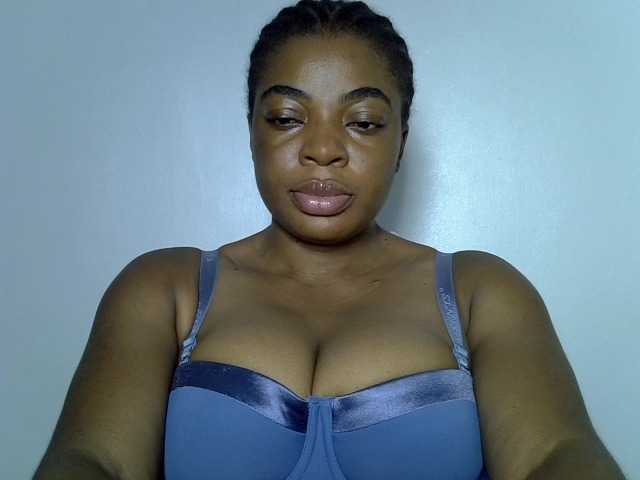 LuxeEmpress live cam on BongaCams