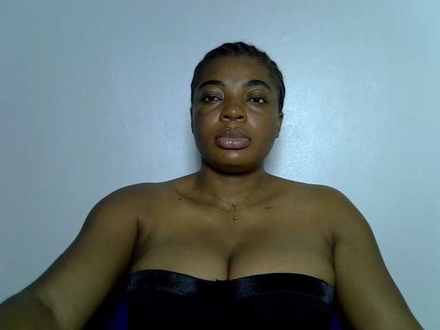 LuxeEmpress live cam on BongaCams