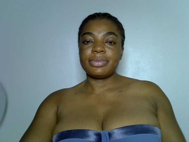 LuxeEmpress live cam on BongaCams