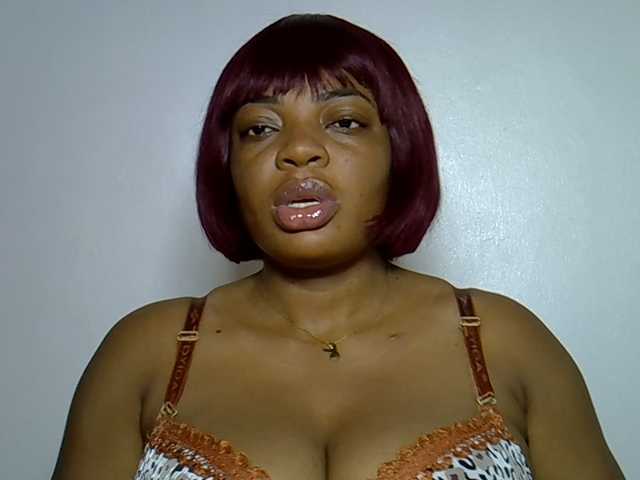 LuxeEmpress live cam on BongaCams