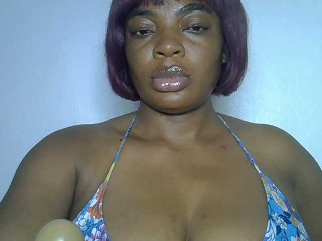 LuxeEmpress live cam on BongaCams