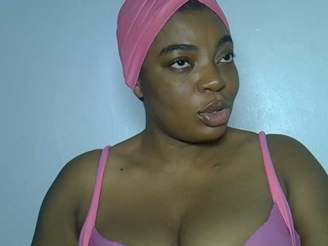 LuxeEmpress live cam on BongaCams