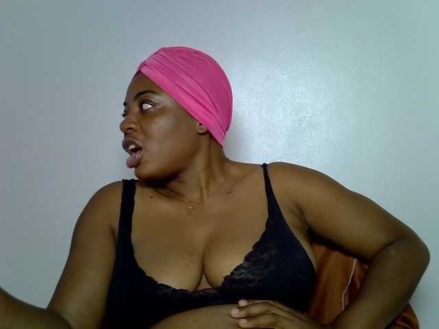 LuxeEmpress live cam on BongaCams