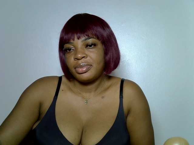 LuxeEmpress live cam on BongaCams