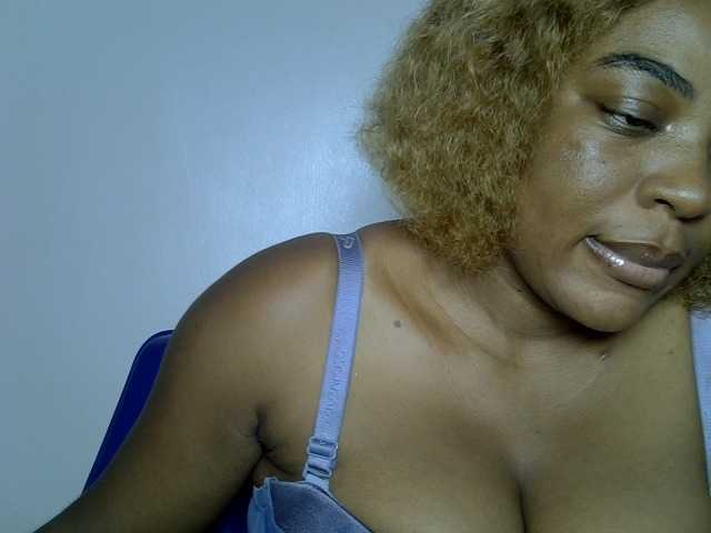 LuxeEmpress live cam on BongaCams