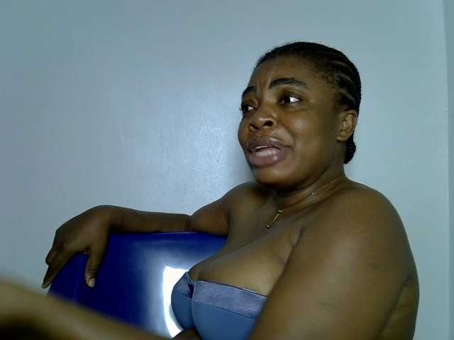LuxeEmpress live cam on BongaCams