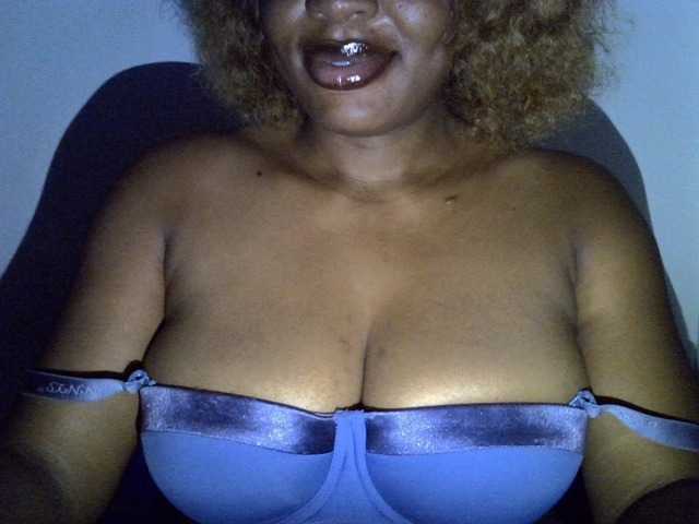 LuxeEmpress live cam on BongaCams
