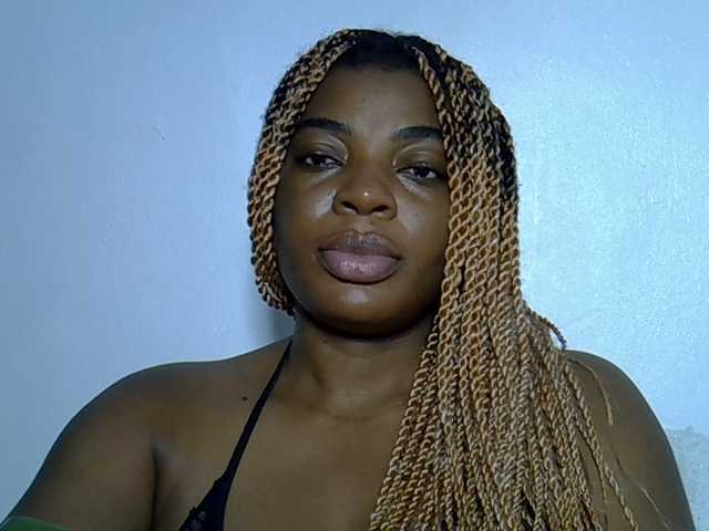 LuxeEmpress live cam on BongaCams